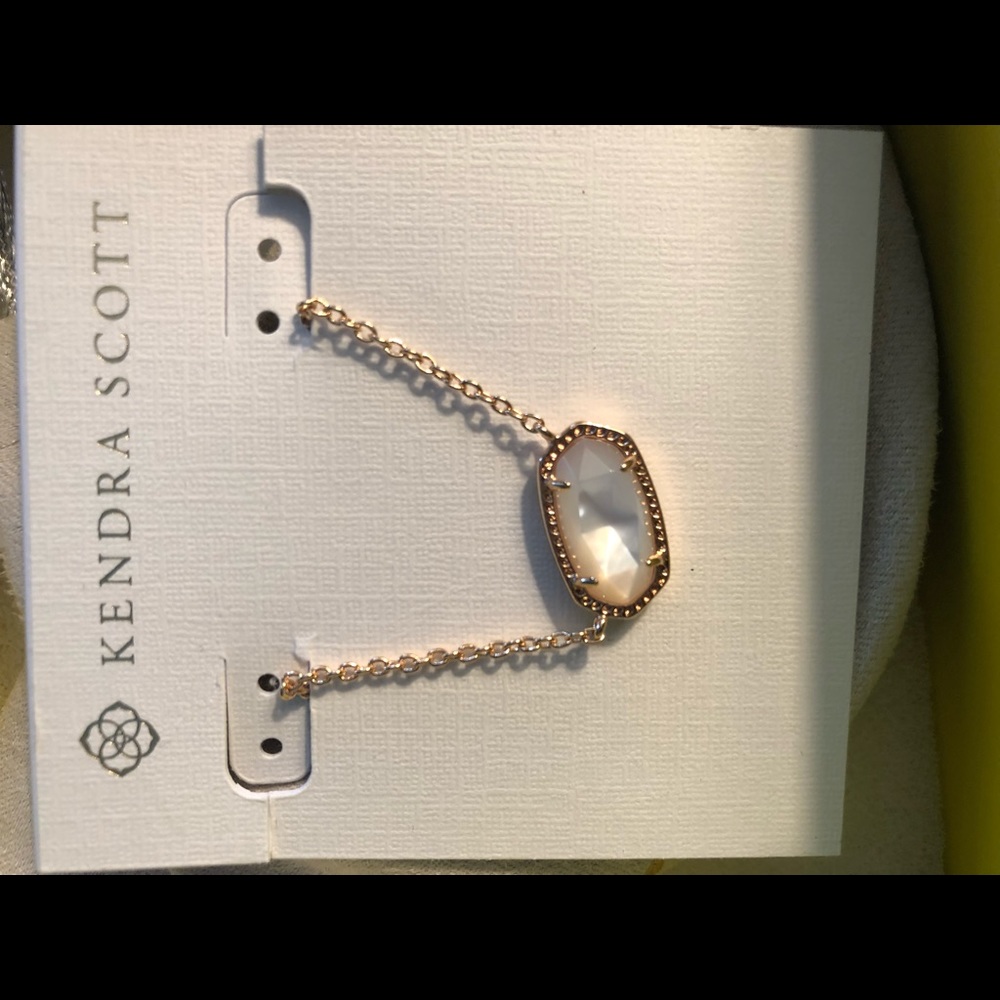 Kendra Scott Elisa necklace. New in box